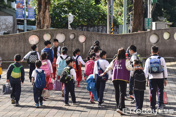 開學危機：腸病毒肆虐 家庭中招悲劇連連