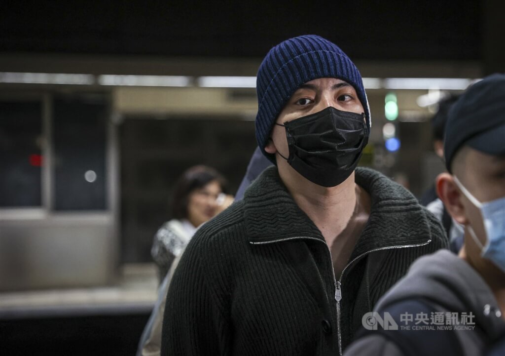 王大陸、陳零九等24役男花錢裝病逃兵役 新北地檢署起訴28人