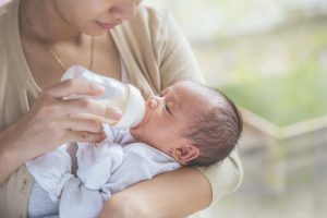 配方奶被比喻「天天喝珍奶」！食藥署澄清：糖分跟母乳差不多