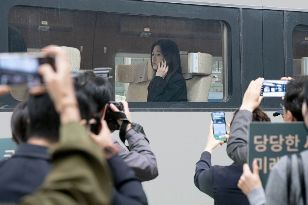 全智賢《暴風圈》惹議再丟中國代言 廣告提前喊卡掀限韓令疑雲