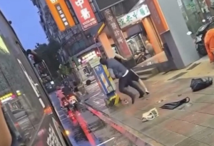 桃園客運司機劉恩齊爆黑歷史!10年前就惹爭議 公司說法被打臉 桃園客運司機劉恩齊爆黑歷史!10年前就惹爭議 公司說法被打臉