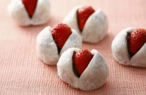 70年名店滋養爆「草莓大福發霉」！衛生局稽查揪缺失　業者回應了