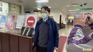 怎麼一頓飯鬧上懲戒庭？徐名駒與吳乃仁餐宴案開庭　庭上致歉