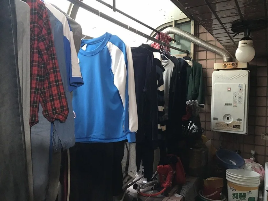 為什麼衣服越洗越臭？一定要曬太陽嗎？日本家事顧問揭「不外曬也不臭」省時洗衣法