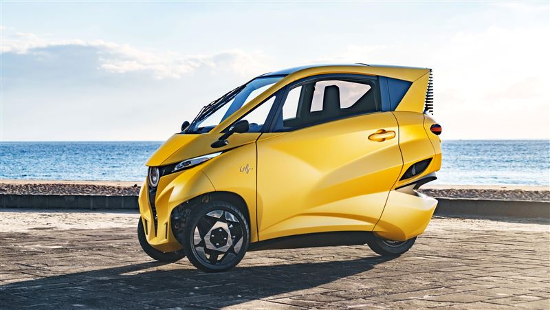 有方向盤卻被歸類為機車？交通部新制上路在即，駕艙機車怎麼開、誰能開一次看懂