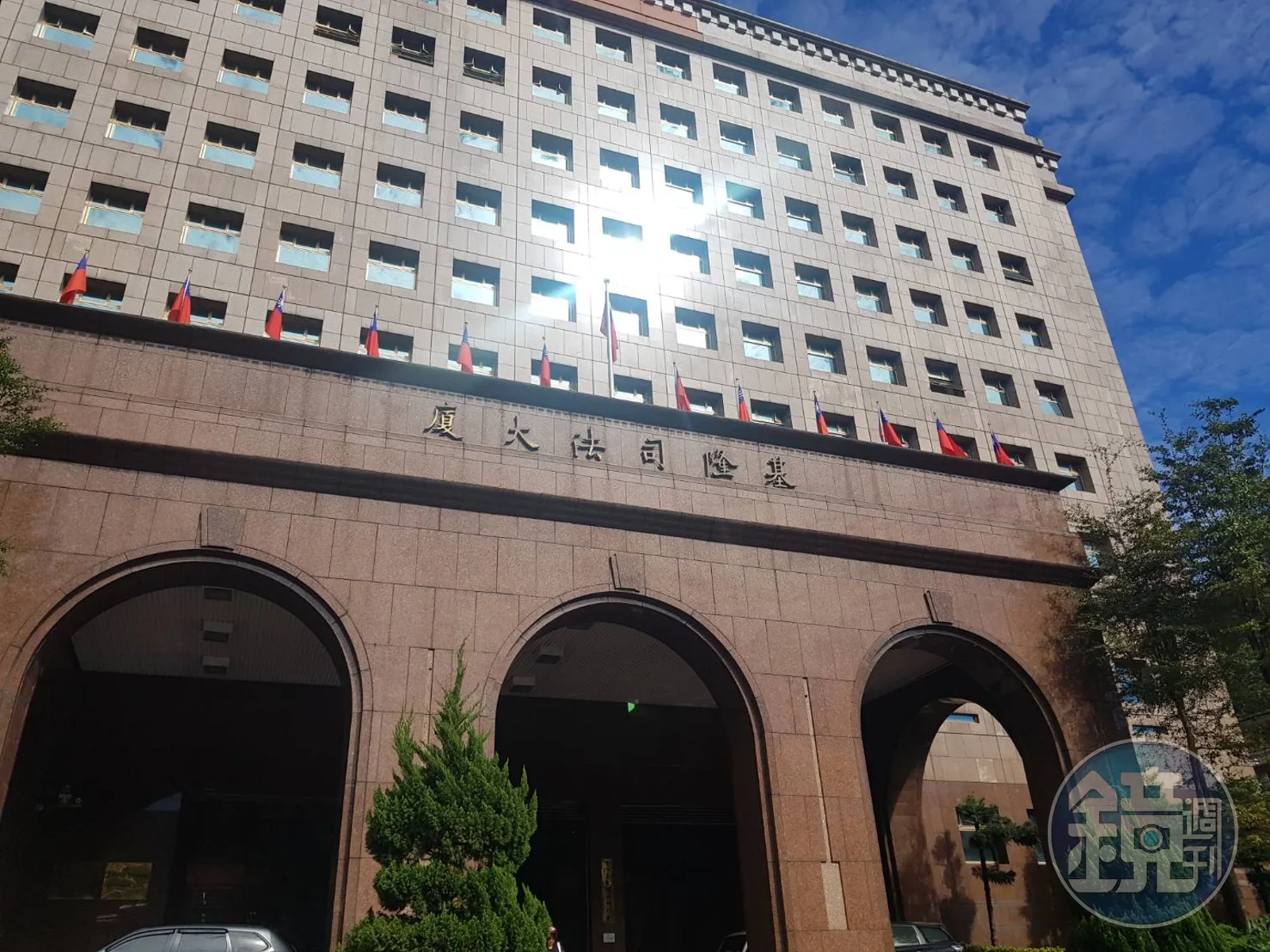 基隆地檢署檢察官林渝鈞涉放高利貸？住辦公室躲錢莊、前妻當白手套發生什麼事