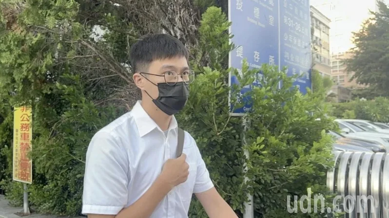 調查官劉晉庭淪為詐騙集團「收簿手」庭上痛哭求情 法官直言:「國小生都知道不能這樣」