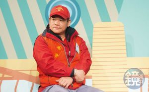 環南市場會長林勝東性騷女里長？反鎖兩道門熊抱強吻洪佳君　監視器竟遭刪除發生什麼事