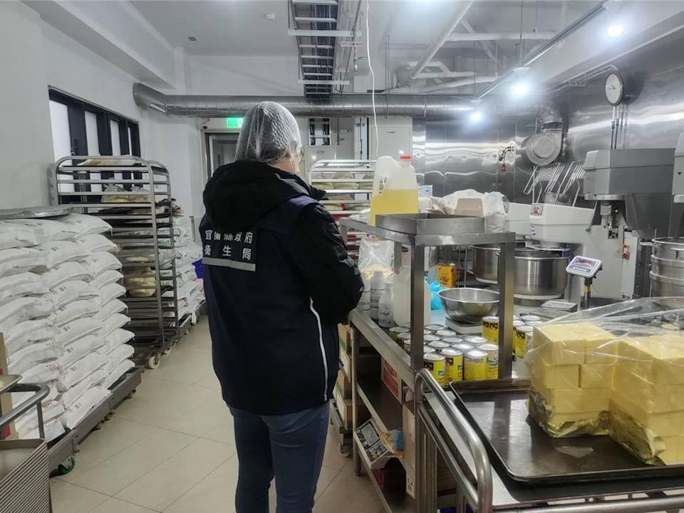 宜蘭奕順軒餅乾竟吃到塑膠膜？食安風暴爆發！23產品急下架、最高恐罰2億元