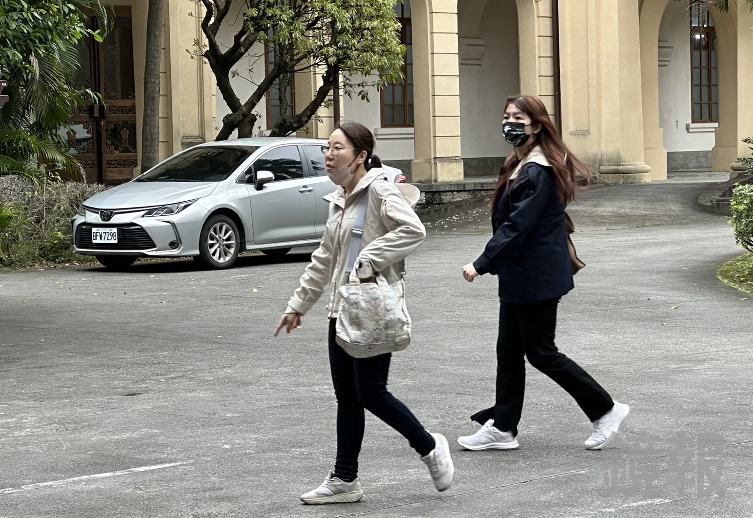 鳳凰電波為何要打「牛奶針」？台北光澤診所醫師吳宜芳遭起訴　醫美麻醉安全掀討論