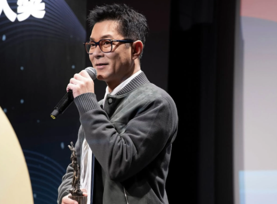 古天樂為什麼被冒名送戰鬥陀螺?「假助理細陳」辦抽獎遭切割,公司怒保留法律追究權