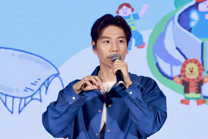 潘裕文宣布退出歌壇，《超級星光大道》季軍返鄉演出淚崩，告別近20年歌手身分