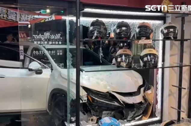 育兒網紅林彤彤涉毒駕遭收押?載3歲女兒撞車被逮,律師點名恐再涉凌虐兒少罪