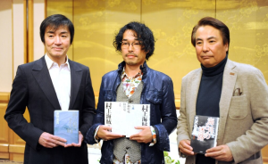 今日熱門新聞TOP3｜東野圭吾大腸癌驟逝！台灣出版社震驚　中和媳婦命案、Joeman蕭伊分手；日本推理小說作家東野圭吾獲得吉川英治文學獲新人獎。（圖／共同社）