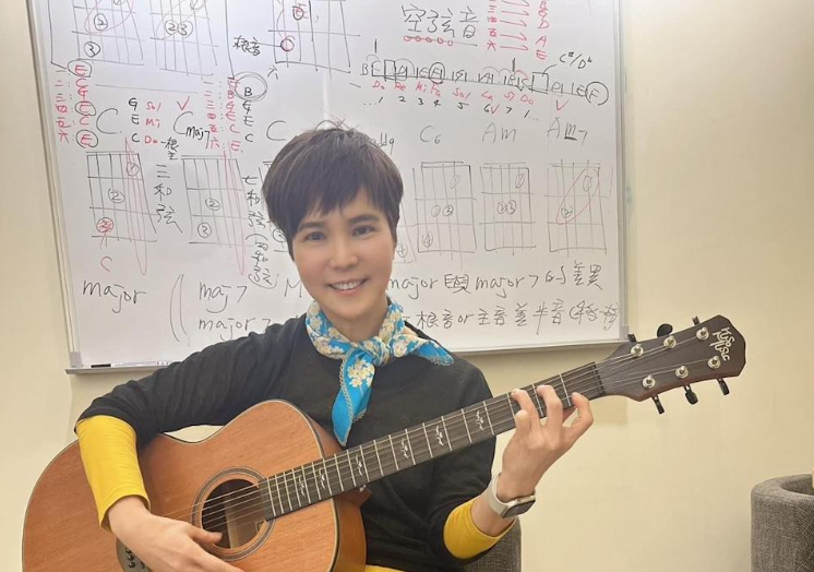 李艷秋被傳「無法行走、晚年淒涼」氣炸!曬重訓照親揭近況
