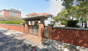 新竹縣長楊文科官邸捲入駐衛警桃色爭議？已婚女子控帶她進官邸唱歌過夜