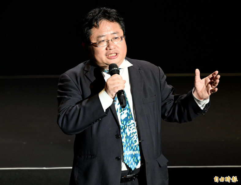 熱門新聞TOP3｜矢板明夫台中遭揮拳攻擊！北市744萬「秀珍菇傘」挨批，張秀卿曝後壁湖溺水陰影