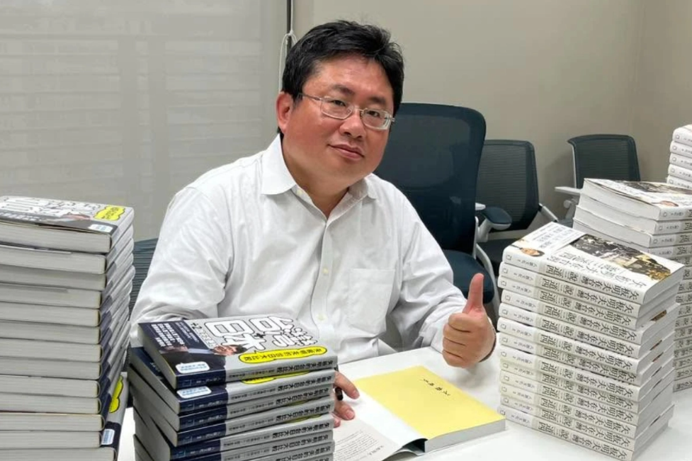 矢板明夫台中遭攻擊！涉案男子赴機場遭警方攔截