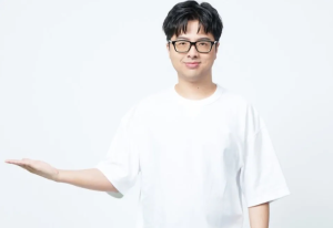 今日熱門新聞TOP3｜丁特無預警宣布當爸！小特寶合照被推爆　中聯油案聲押廠長、3工會欠費也受關注（圖／Dinter丁特）